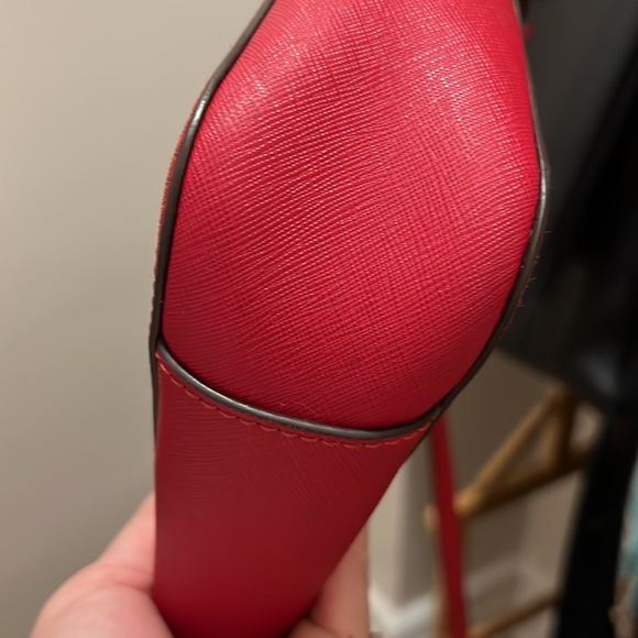 MK CROSSBODY BAG IN excellent condition - Picture 7 of 9